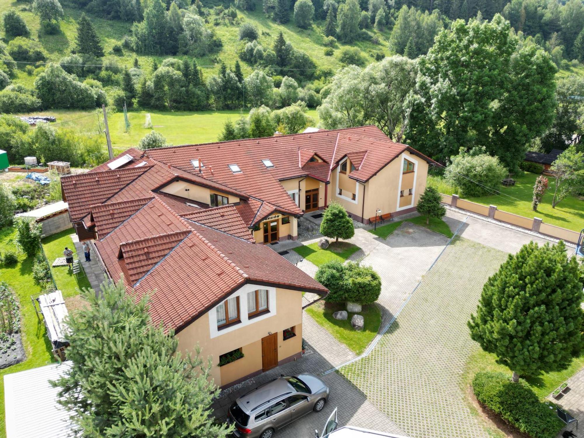 Penzion Jantolak Zuberec Exteriör bild